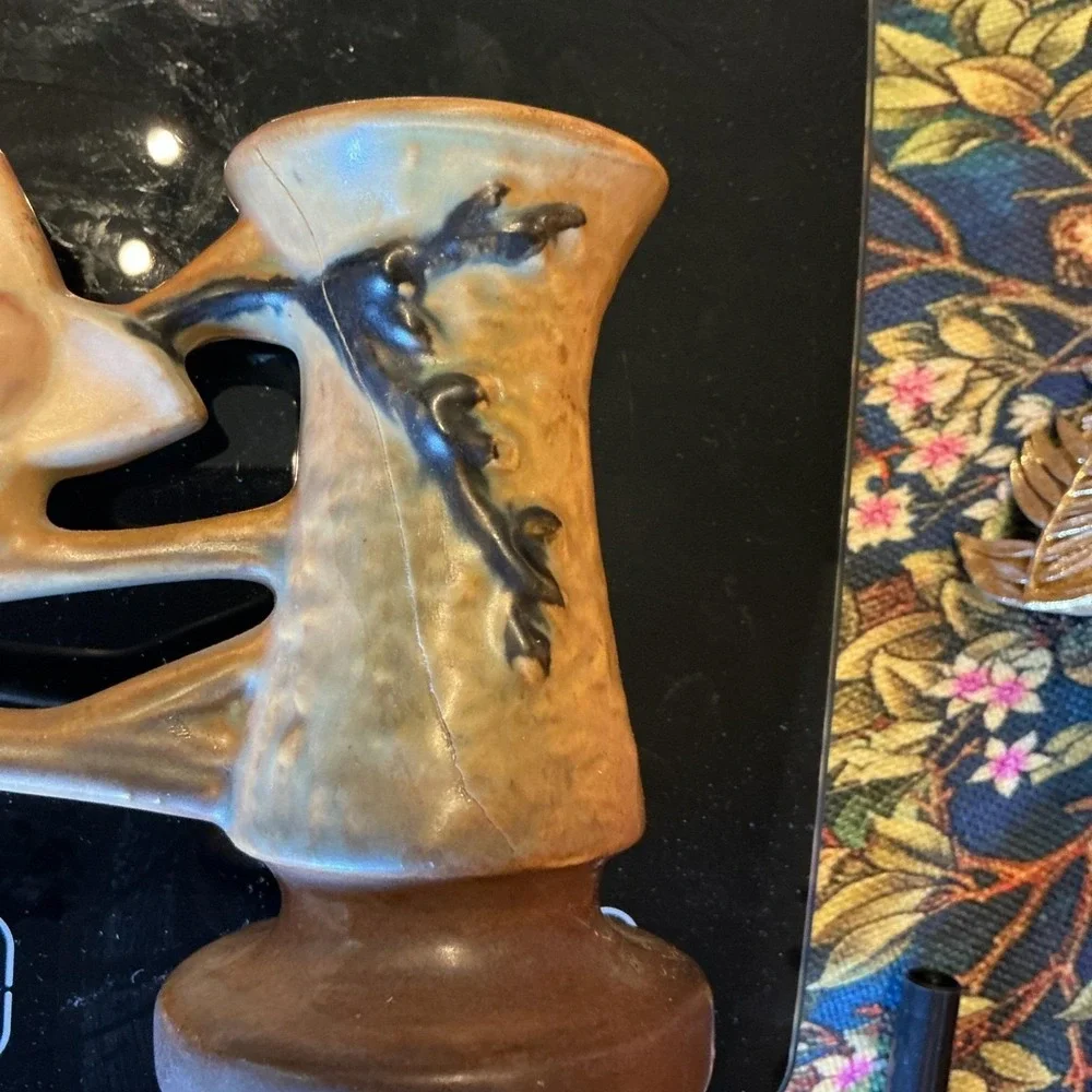 ROSEVILLE Green Magnolia Clematis Double Candle Holder 186-4‎ 1/ 2 (repaired)